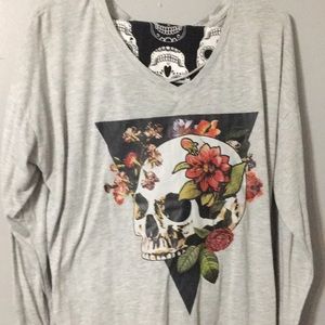 Scull shirt with scull leggings